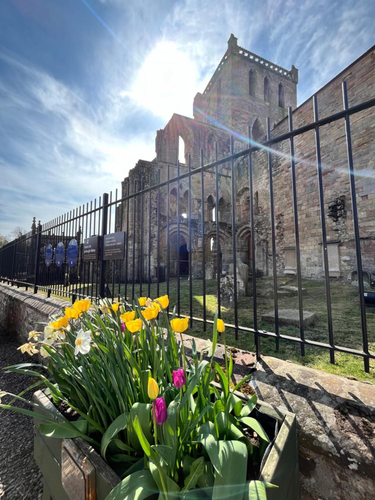 Theflatinjed Leilighet Jedburgh Eksteriør bilde